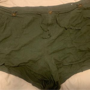 Torrid 5 Inch Pull-On Linen Blend Mid-Rise Short